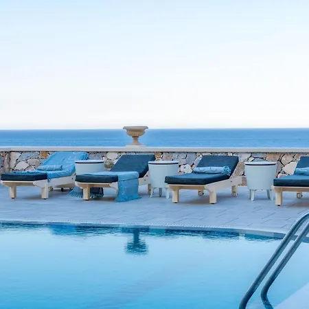 Epavlis & 4* Kamari (Santorini)