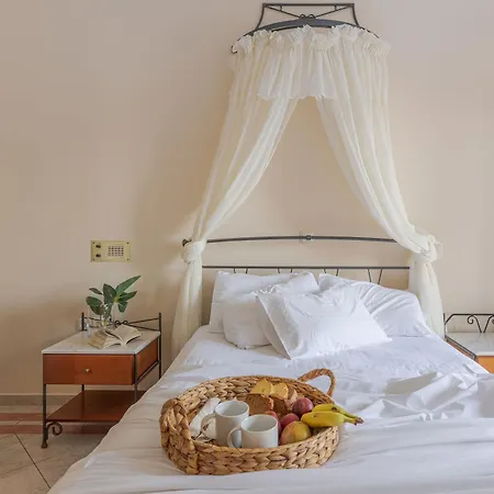 Epavlis & 4* Kamari (Santorini)