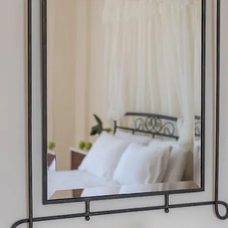 Epavlis & 4* Kamari (Santorini)