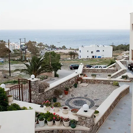 Epavlis & Kamari (Santorini)