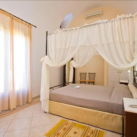 Hotel Epavlis & 4*