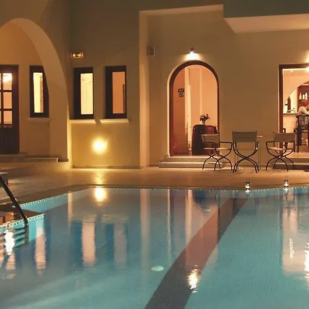 Epavlis & Hotel
