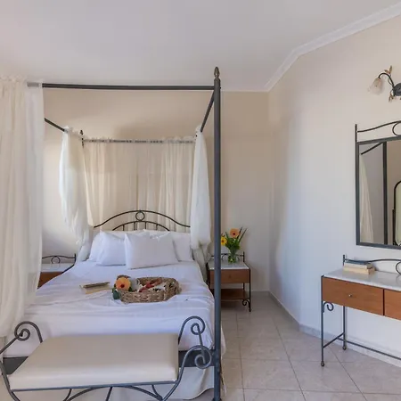 Epavlis & 4* Καμάρι