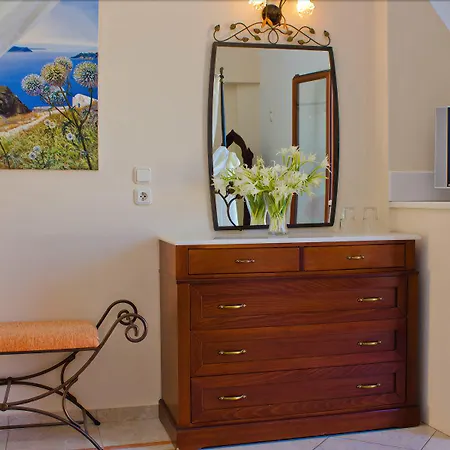 Ξενοδοχείο Epavlis & 4*